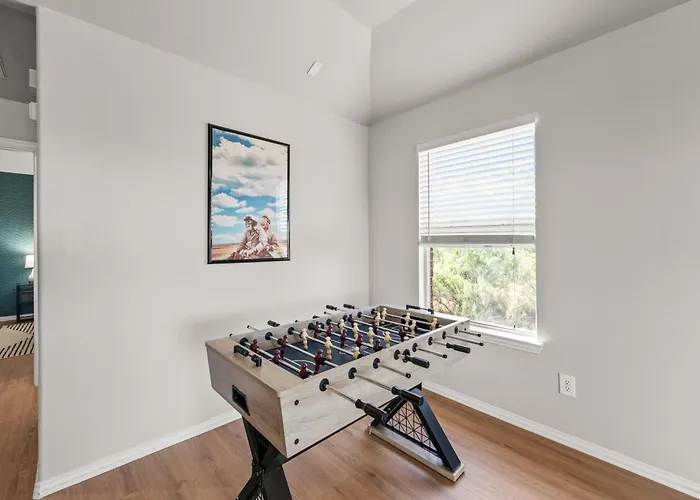 House - Amazing Views & Pool Arlington